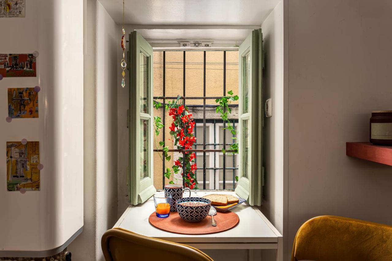 Casa Aurora - Bairro Tipico A Minutos Do Terreiro Villa Lisbon Exterior photo